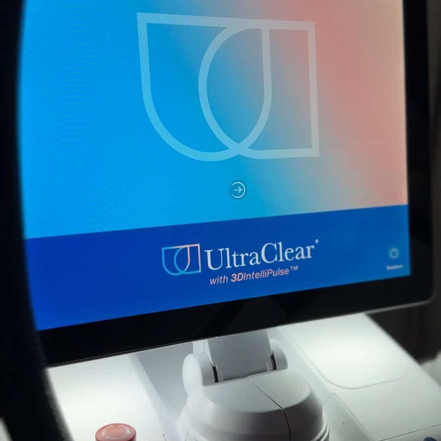 The UltraClear 2910 nm cold fibre laser system with its 3DMIRACL screen
