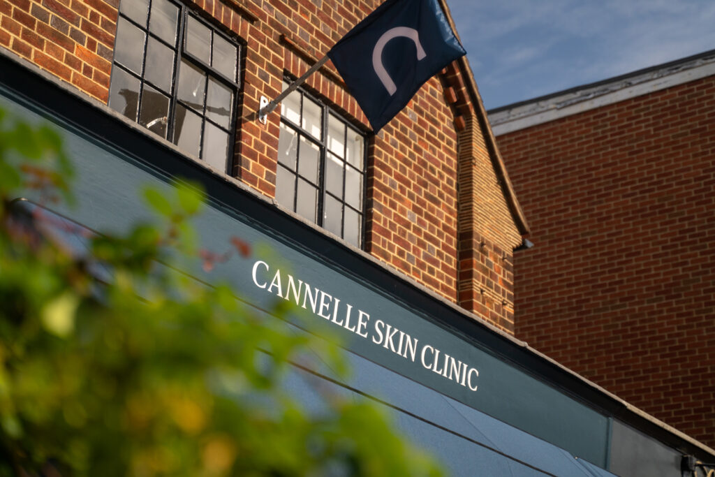Cannelle Outside Top Logo Horizontal